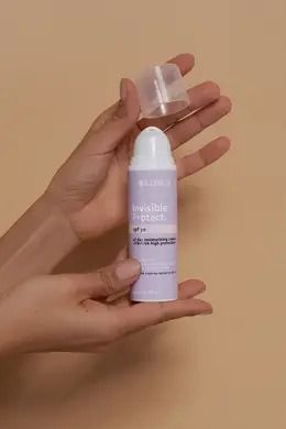 Ежедневный увлажняющий крем от фотостарения "Invisible Protect SPF 30" Hollyskin H0245 фото