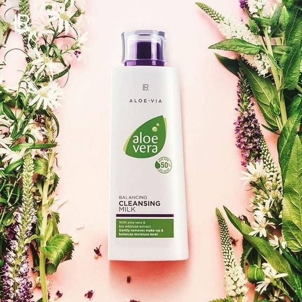 Aloe Vera Очищающее молочко для лица LR20670 фото